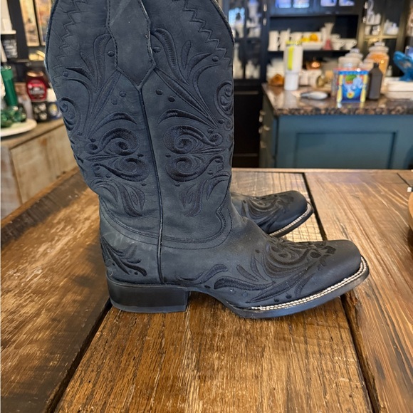 Circle G black Leather embroidered Cowboy Boots - Picture 4 of 9